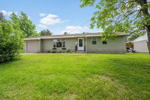 702 Allen Dr, Grand Rapids, MN 55744