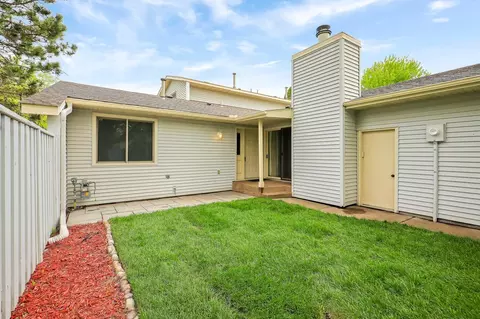889 Monterey Dr, Shoreview, MN 55126
