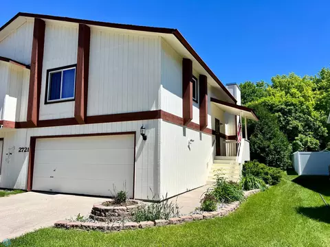 2721 26th Street Cir S, Moorhead, MN 56560