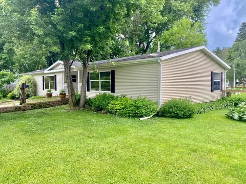 406 Superior Ave, Crosby, MN 56441