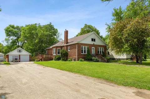 415 9th St, Hawley, MN 56549