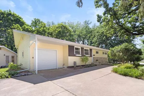 4181 Hampshire Ave N, Crystal, MN 55427