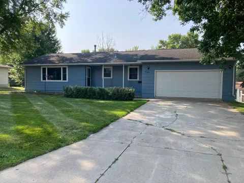 865 20th St, Windom, MN 56101