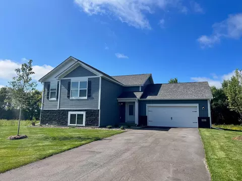 651 Irwin Cir, Annandale, MN 55302