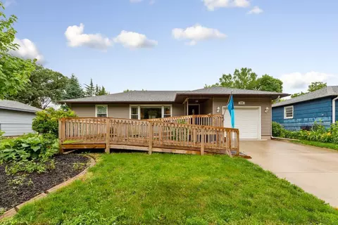 110 Electa Blvd, Mankato, MN 56001