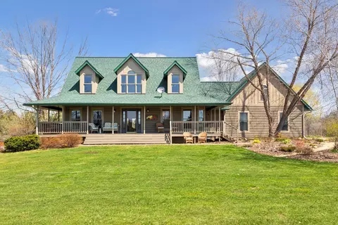 w6064 720th Avenue, Beldenville, WI 54003