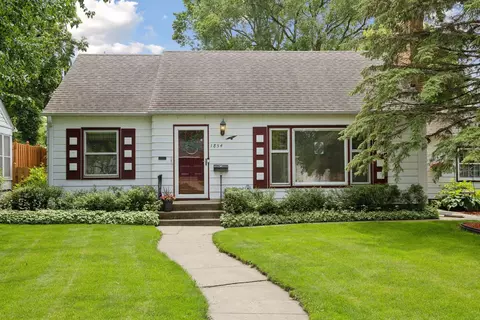 1854 Saunders Ave, Saint Paul, MN 55116