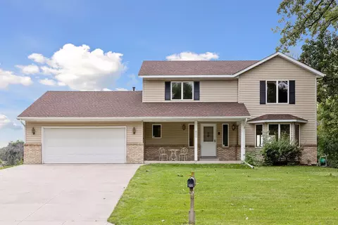 650 Greenhaven Pl, Vadnais Heights, MN 55127
