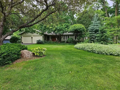 11970 45th Ave N, Plymouth, MN 55442