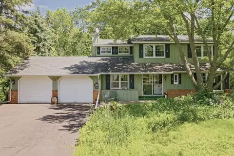 5250 E County Line N, Dellwood, MN 55110