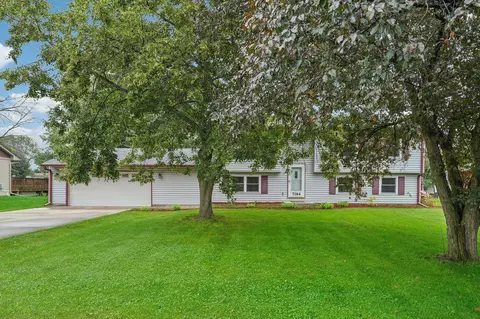 7184 Mill Rd, Centerville, MN 55038