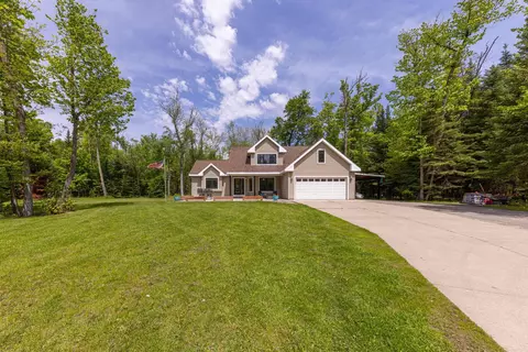 2165 Benson Ln, Grand Rapids, MN 55744