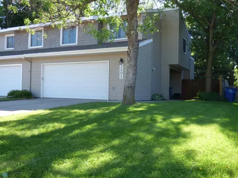 3005 22nd St S, Moorhead, MN 56560