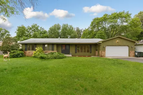 9716 Xerxes Rd S, Bloomington, MN 55431