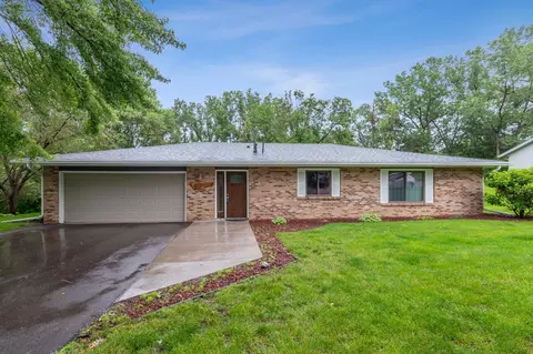 4116 Pepperwood Trl, Minnetonka, MN 55305