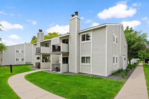 1713 Fulham St #E, Lauderdale, MN 55113