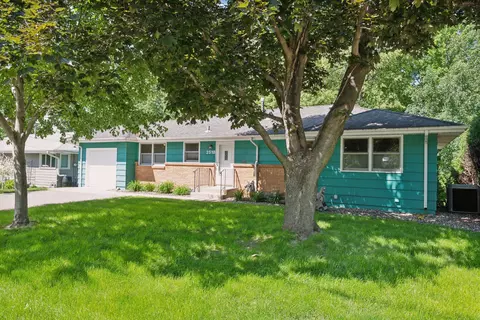 2518 Flag Ave S, Saint Louis Park, MN 55426