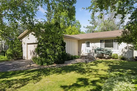 638 Glen Park Rd, River Falls, WI 54022