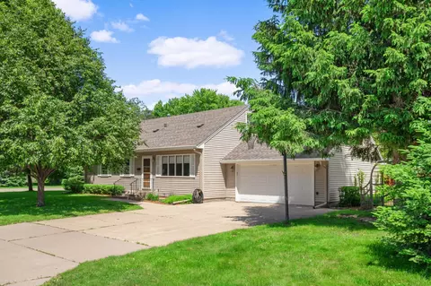 1536 Florida Ave N, Golden Valley, MN 55427