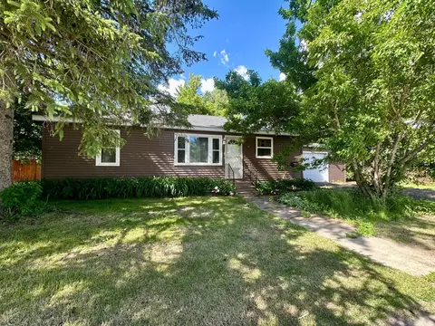 313 N 1st St, New Richmond, WI 54017