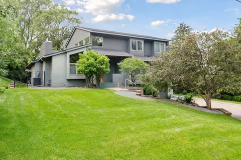 200 Natchez Ave S, Golden Valley, MN 55416
