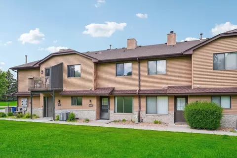 9004 Underwood Ln N, Maple Grove, MN 55369