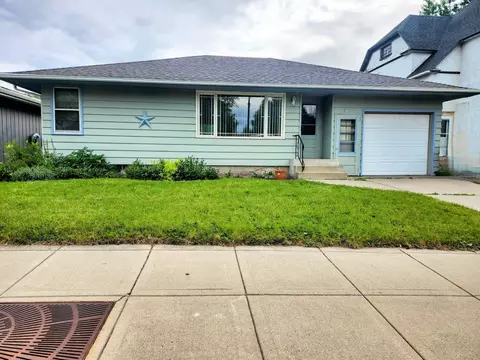 717 10th St, Worthington, MN 56187