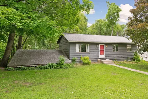 4726 Aberdeen Rd, Mound, MN 55364
