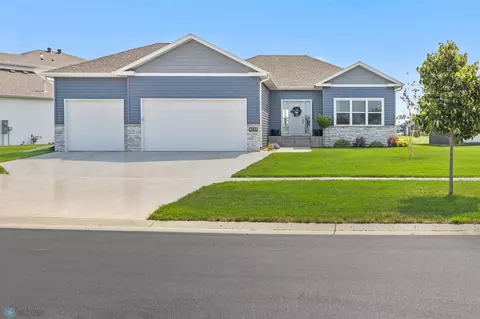 6554 21 St S, Fargo, ND 58104