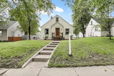 84 Rose Ave E, Saint Paul, MN 55117