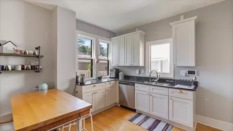 714 Geranium Ave E, Saint Paul, MN 55106 photo 2