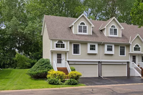4942 Bayswater Rd, Minnetonka, MN 55345