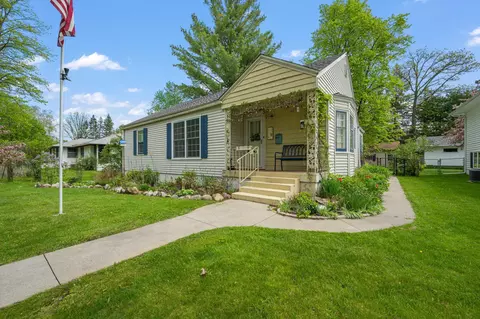 1114 NW 4th Ave, Grand Rapids, MN 55744