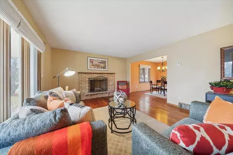 1345 Maryland Ave N, Golden Valley, MN 55427