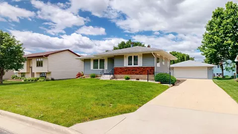 711 3rd Ave SE, Stewartville, MN 55976
