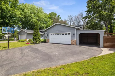 13729 Vernon Cir, Savage, MN 55378