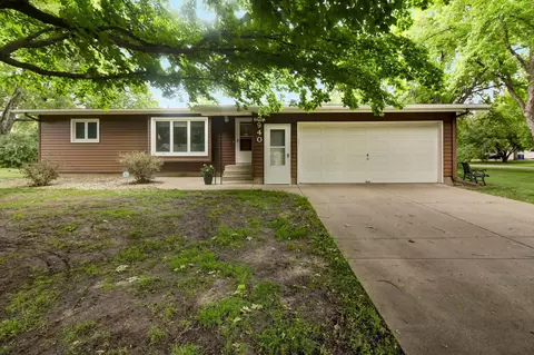 940 Spruce Dr, Saint Cloud, MN 56303