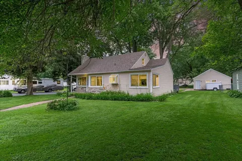 29000 Old Towne Rd, Chisago City, MN 55013