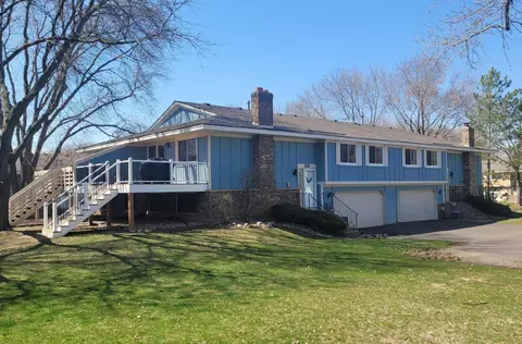 6915 Macbeth Cir, Woodbury, MN 55125