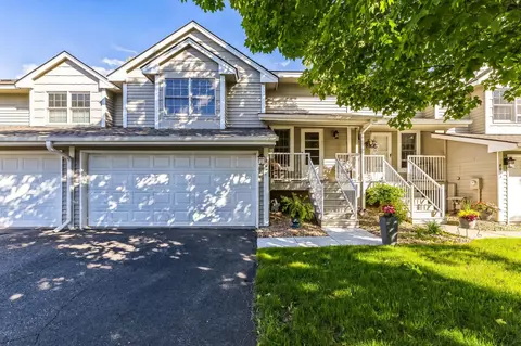 8071 Curtis Ln, Eden Prairie, MN 55347