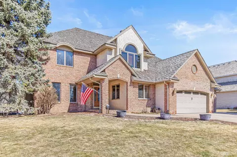 12720 31st Ave N, Plymouth, MN 55441