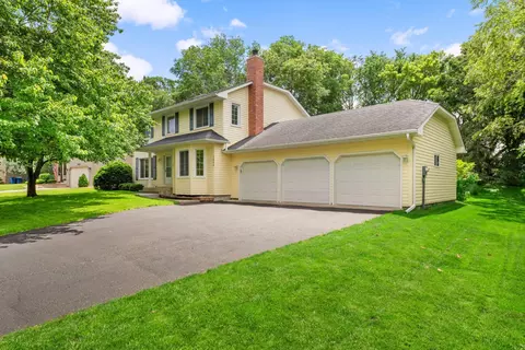 1658 Mallard Dr, Eagan, MN 55122