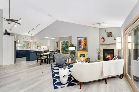 3685 Widgeon Way, Eagan, MN 55123