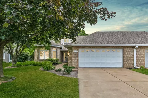 1321 Silverthorn Dr, Shoreview, MN 55126
