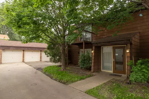 2721 55th St NW #C, Rochester, MN 55901