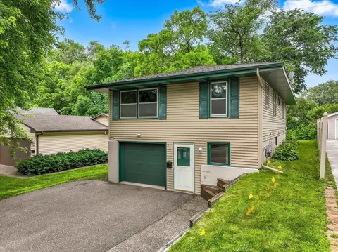 2712 Blackstone Ave, Saint Louis Park, MN 55416
