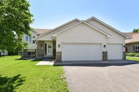 788 Harrison Dr, Big Lake, MN 55309