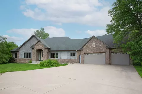 21435 Redwing Ave, Jordan, MN 55352