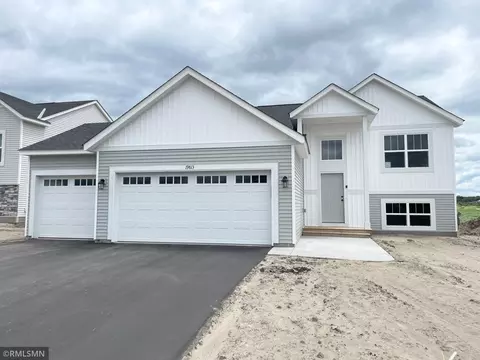 19813 English Ave N, Forest Lake, MN 55025