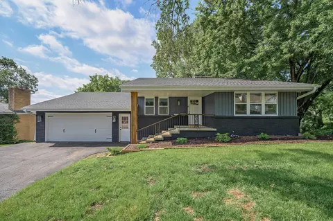 5209 W 56th St, Edina, MN 55436